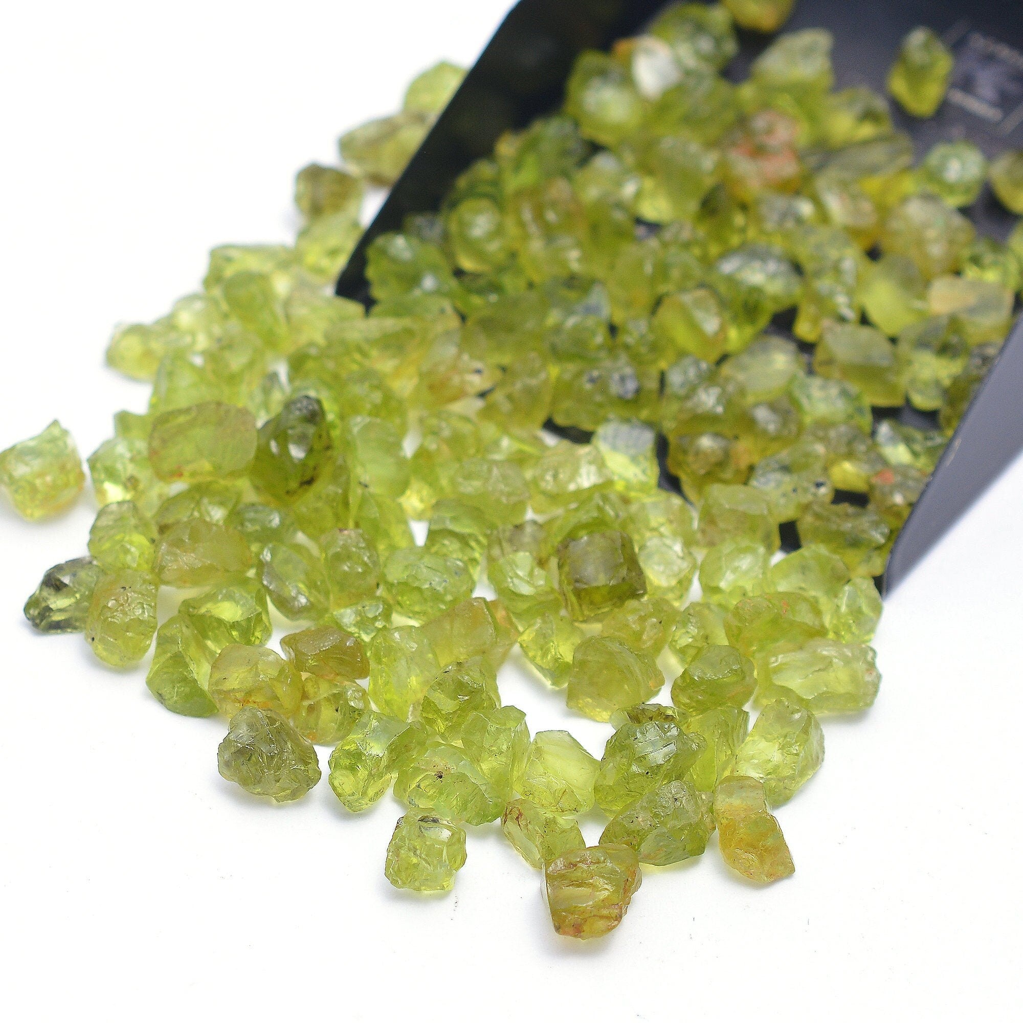 Peridot Rough Loose Gemstone, 4 mm To 6 mm, Rough Pendant Gemstone, Peridot Loose Gemstone, Peridot Organic Loose, Cabochon Gemstone