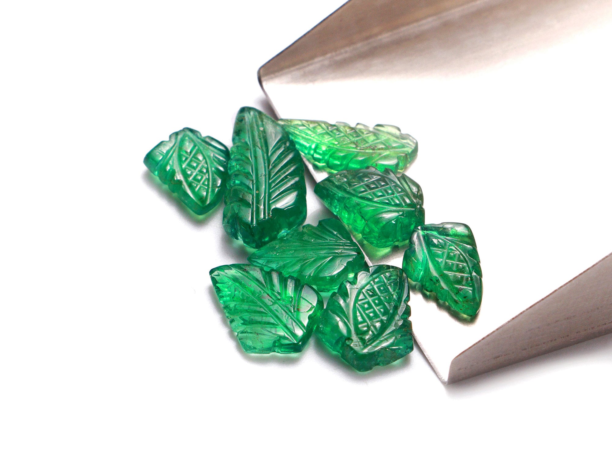 Natural Emerald Leaf Carving Loose Gemstone, 7x9 mm To 7x14 mm, Green Emerald Carved Leaf, Engraving Jewelry Making Gemstone, SKU1915