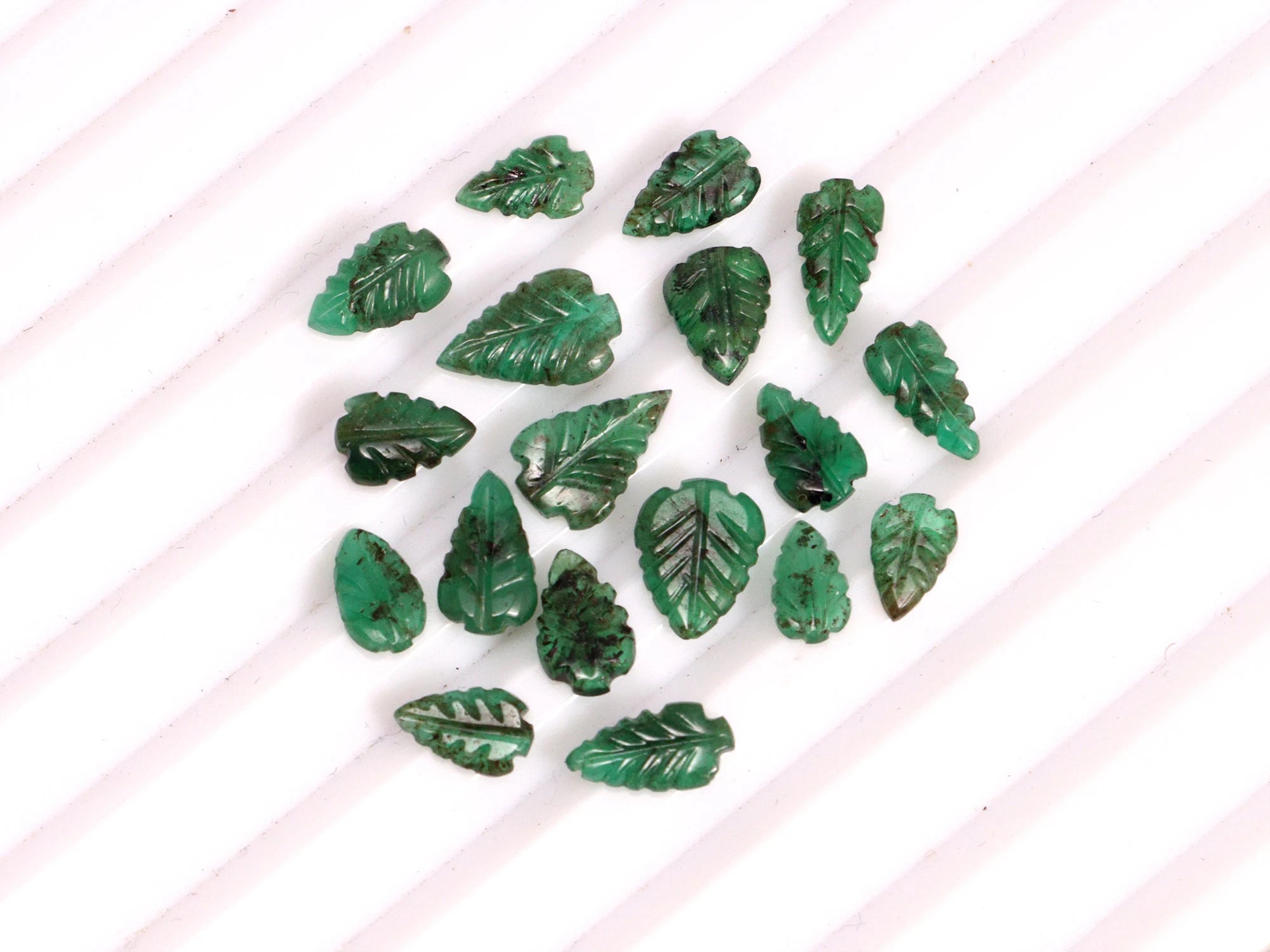 AA Quality Emerald Leaf Carving Gemstone, SKU2087