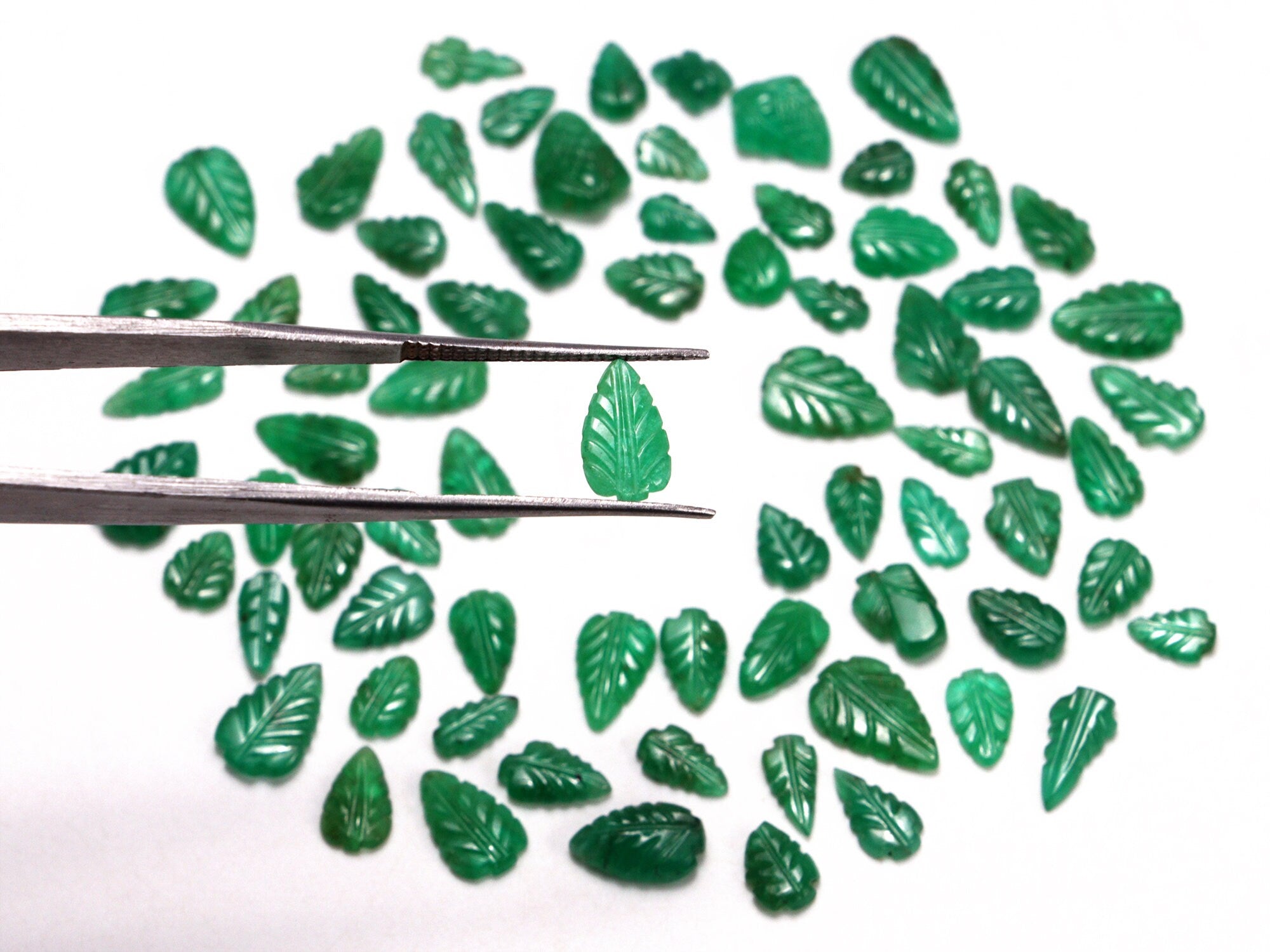 AA Quality Emerald Leaf Carving Gemstone Lot, SKU2090