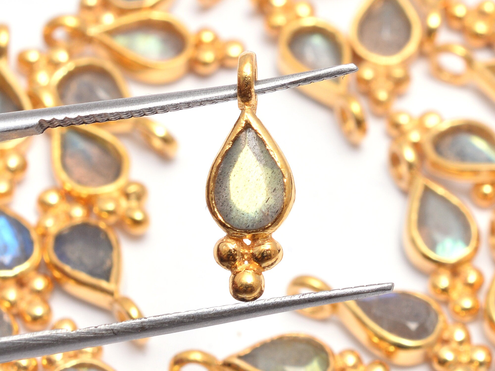 Labradorite Gemstone Faceted Pear Shape Pendant Connector In Gold Color, SKU823