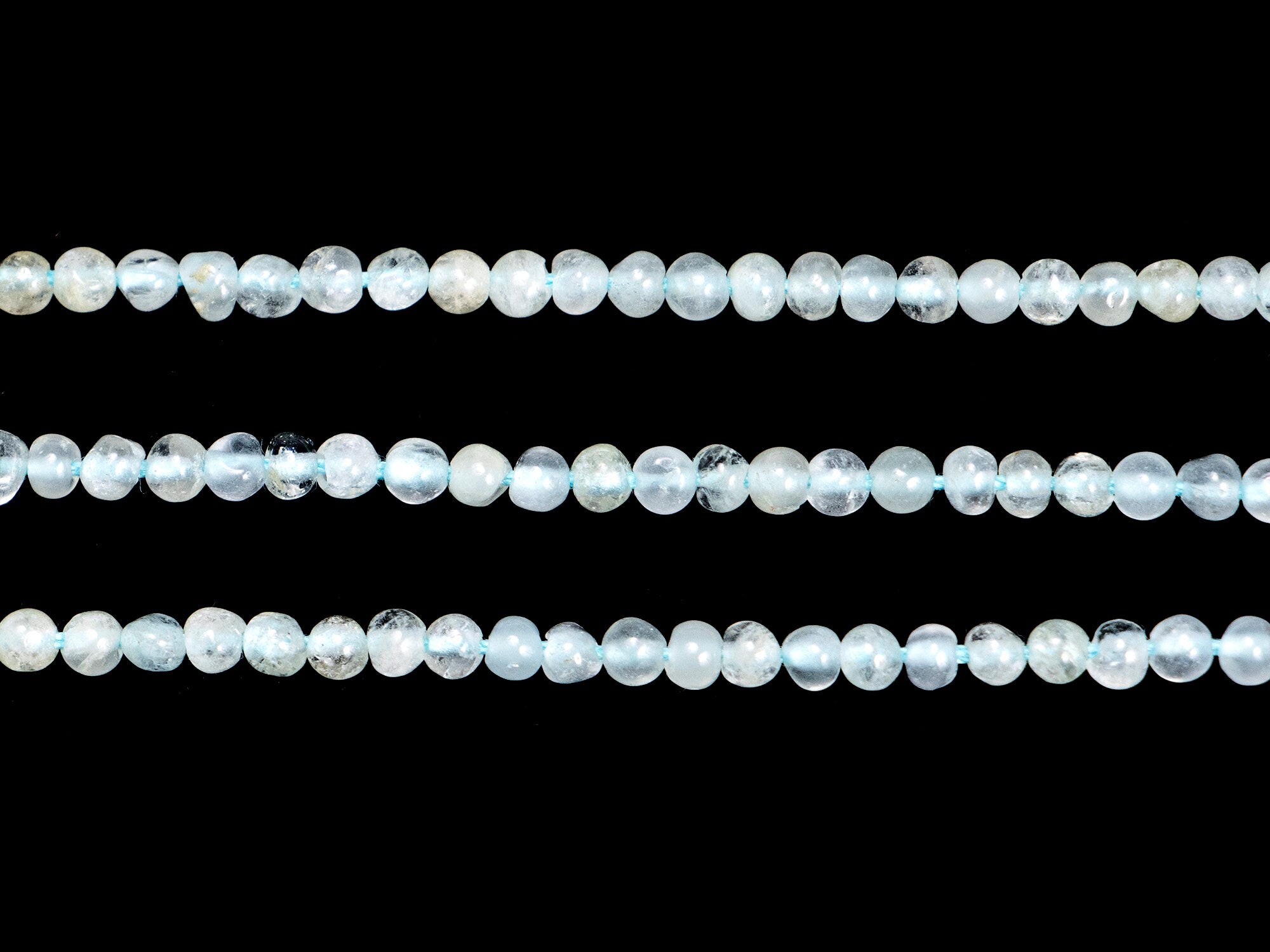 AA Quality Blue Aquamarine Smooth Round Balls, SKU2050