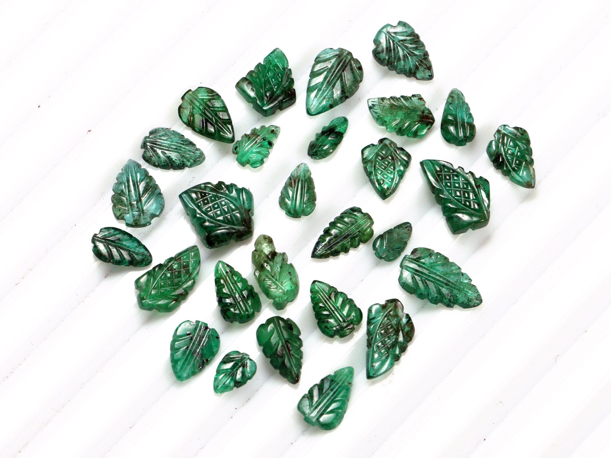 AA Quality Emerald Leaf Carving Gemstone Lot, SKU2089