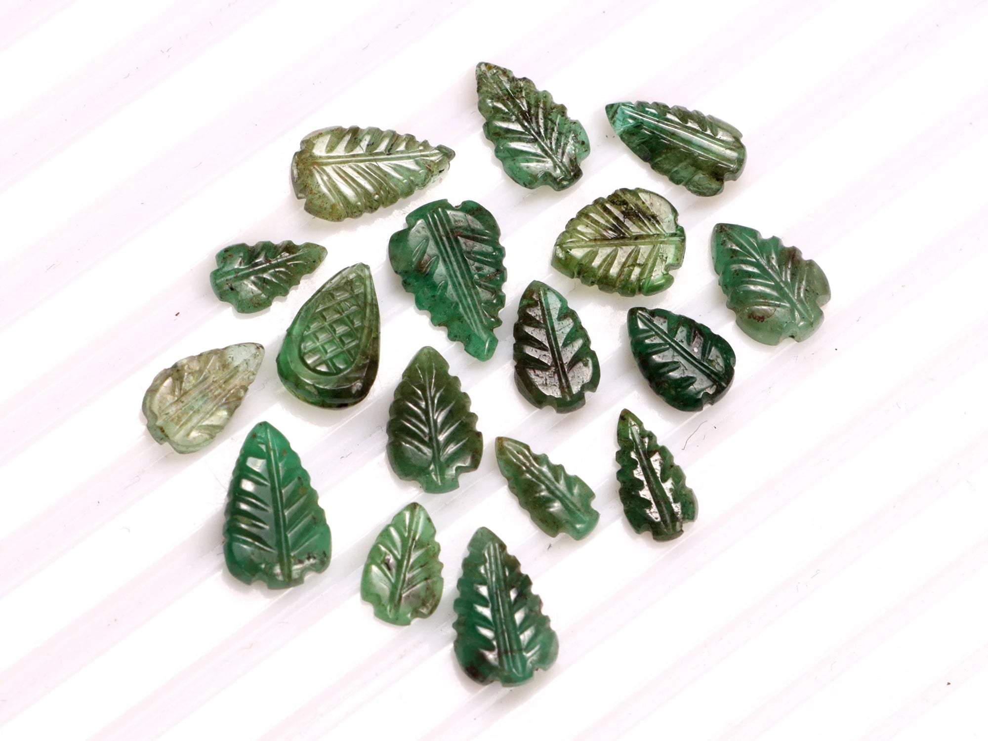 AA Quality Emerald Leaf Carving Gemstone Lot, SKU2094