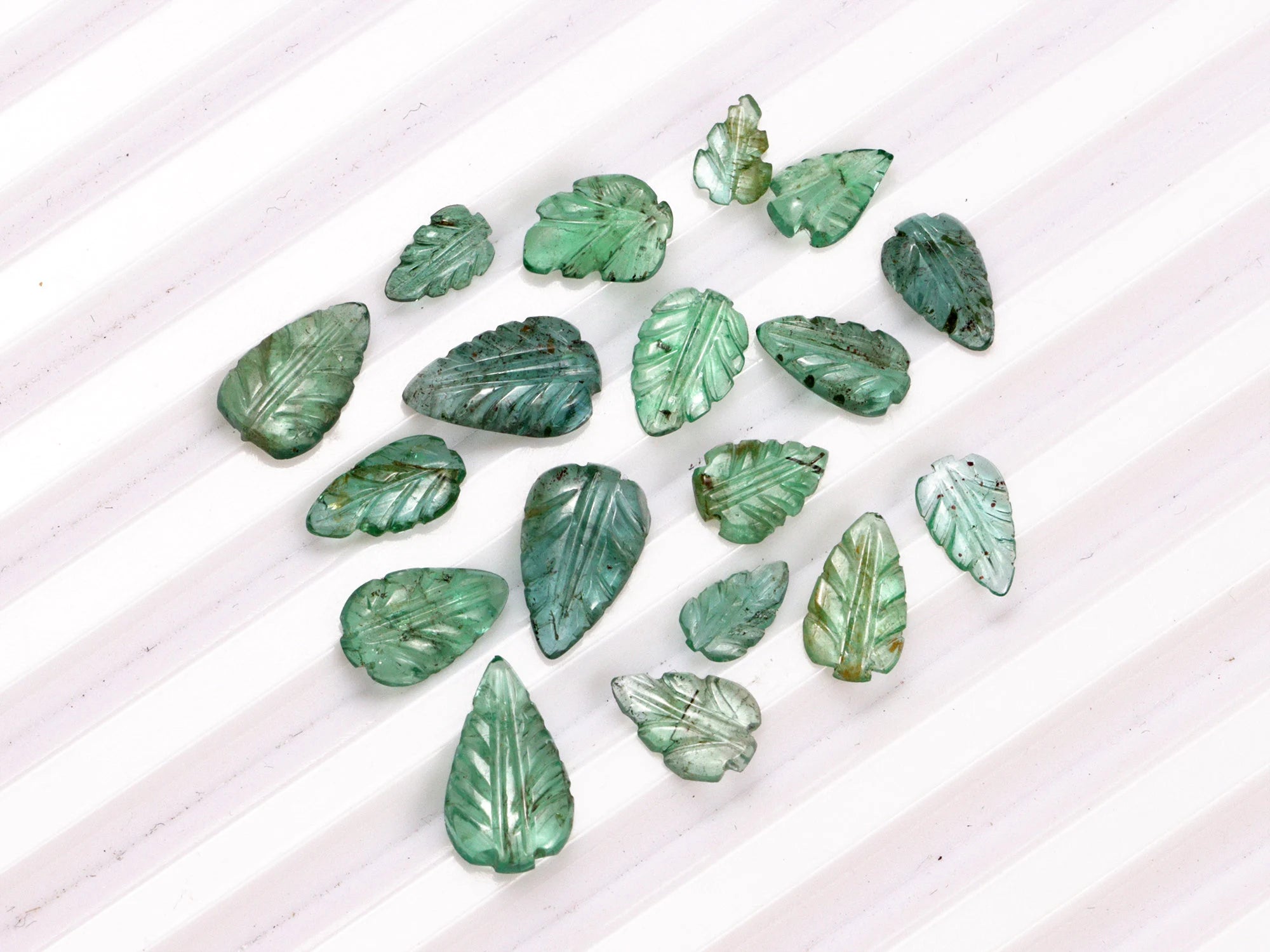 AA Quality Emerald Leaf Carving Gemstone Lot, SKU2092