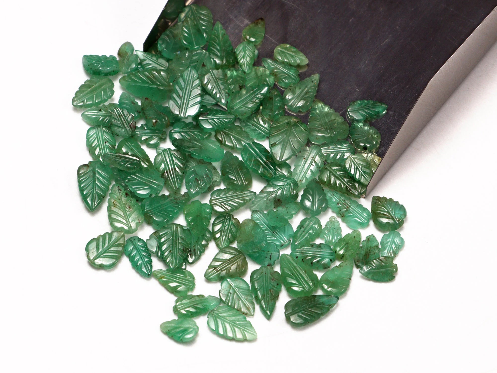AA Quality Emerald Leaf Carving Gemstone Lot, SKU2093