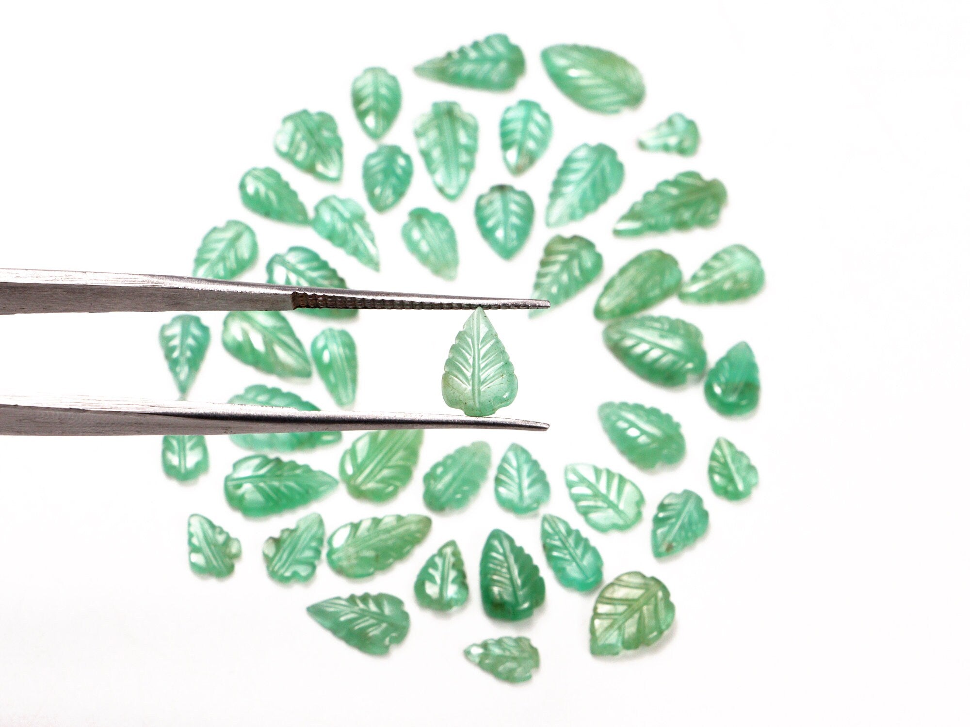AA Quality Emerald Leaf Carving Gemstone Lot, SKU2098