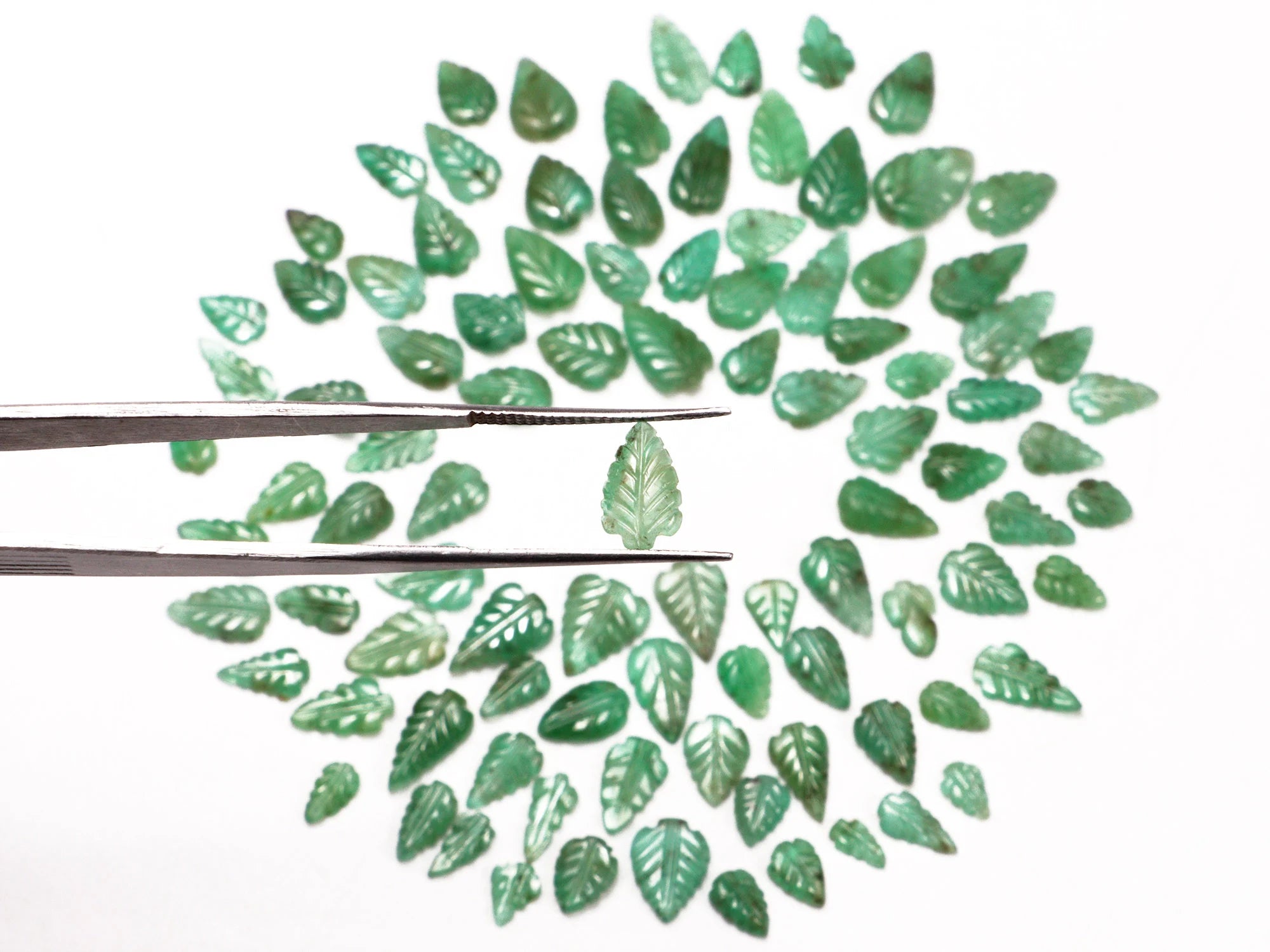 AA Quality Emerald Leaf Carving Gemstone Lot, SKU2093