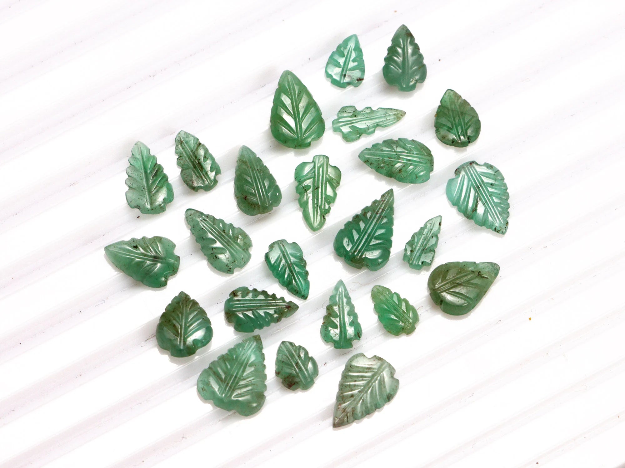 AA Quality Emerald Leaf Carving Gemstone Lot, SKU2093