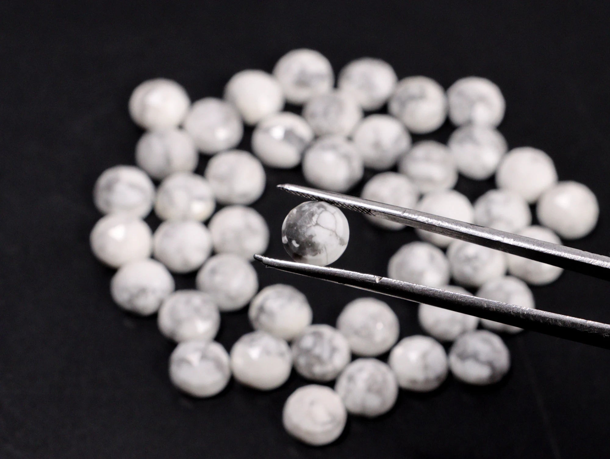 Natural Howlite Faceted Round Loose Gemstone, 8 mm, SKU2226